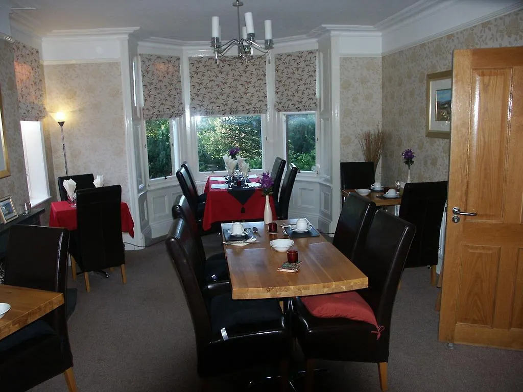 York House Hotel Γουίτμπι 4*,